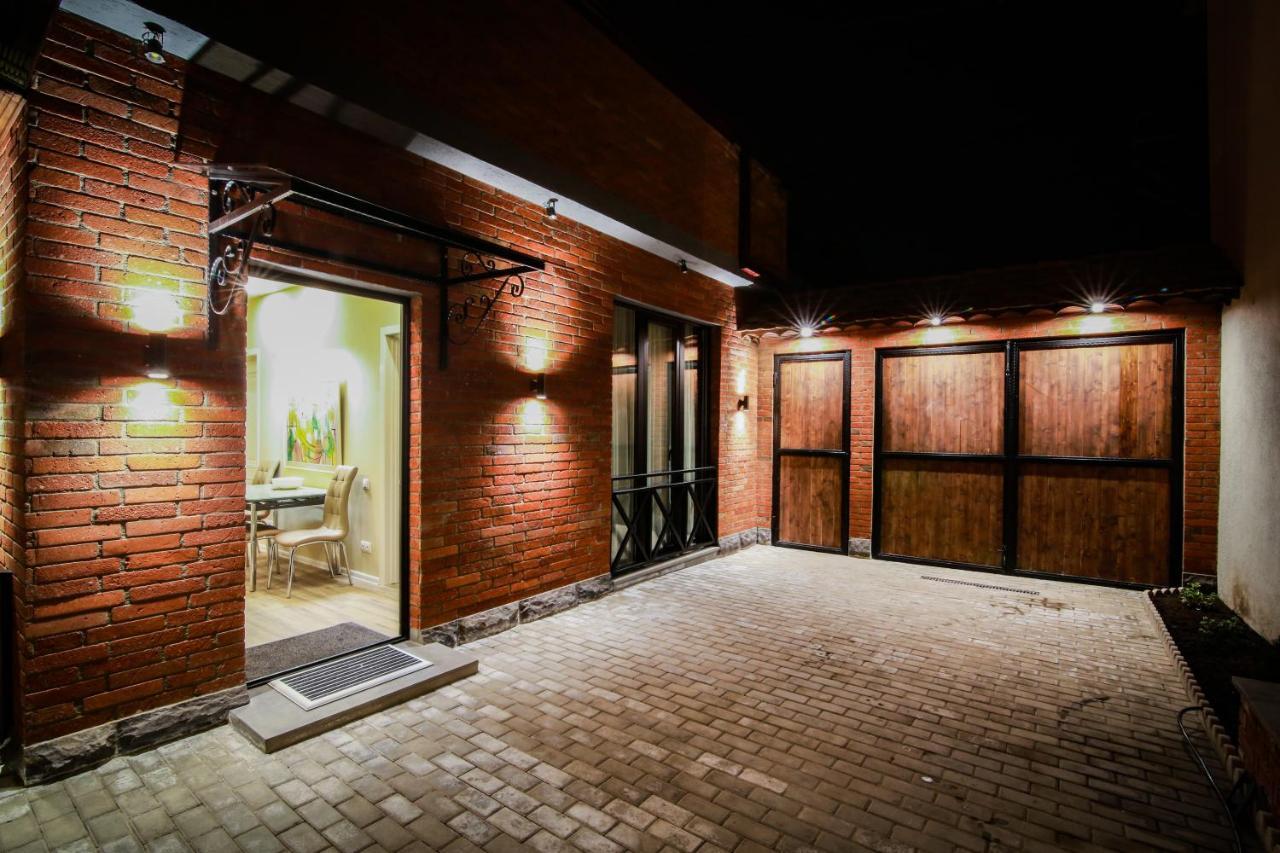 Apart Hotel Avlabari Yard 第比利斯 外观 照片