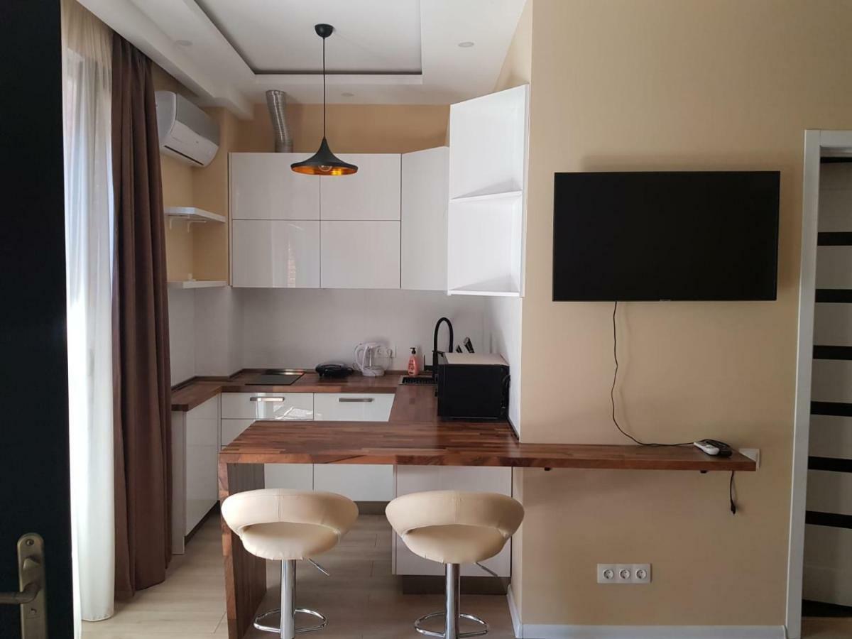 Apart Hotel Avlabari Yard 第比利斯 外观 照片