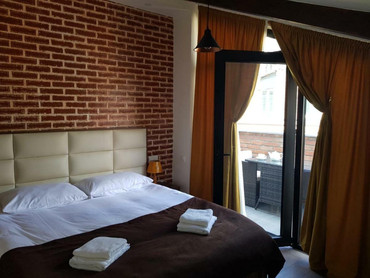 Apart Hotel Avlabari Yard 第比利斯 外观 照片
